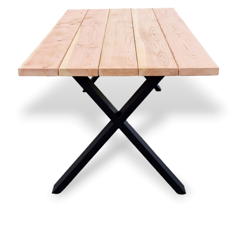 Langer Gartentisch aus Douglasie mit schwarzem Stahlgestell in 180–300 cm Länge