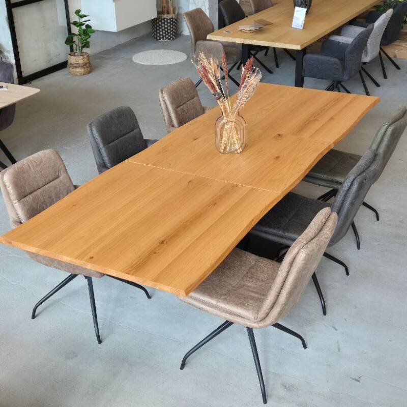 4260747166544 - Massivholztisch Valencia | 240 cm - 260 cm | 45 mm aufgedoppelt Tischplatte aus Eiche | Schweizer Kante | Oberfläche geschliffen | Fertig geölt